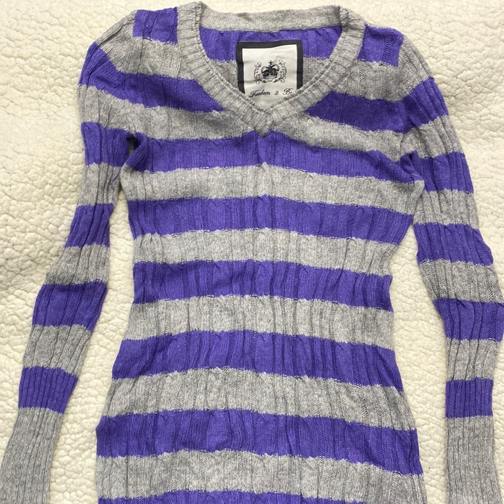 Freedom 2 Be small purple and grey knitted sweater
